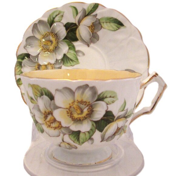 Vintage 2 Dimisional Aynsley Bone China teacup graced with english white & yell - Picture 6 of 12